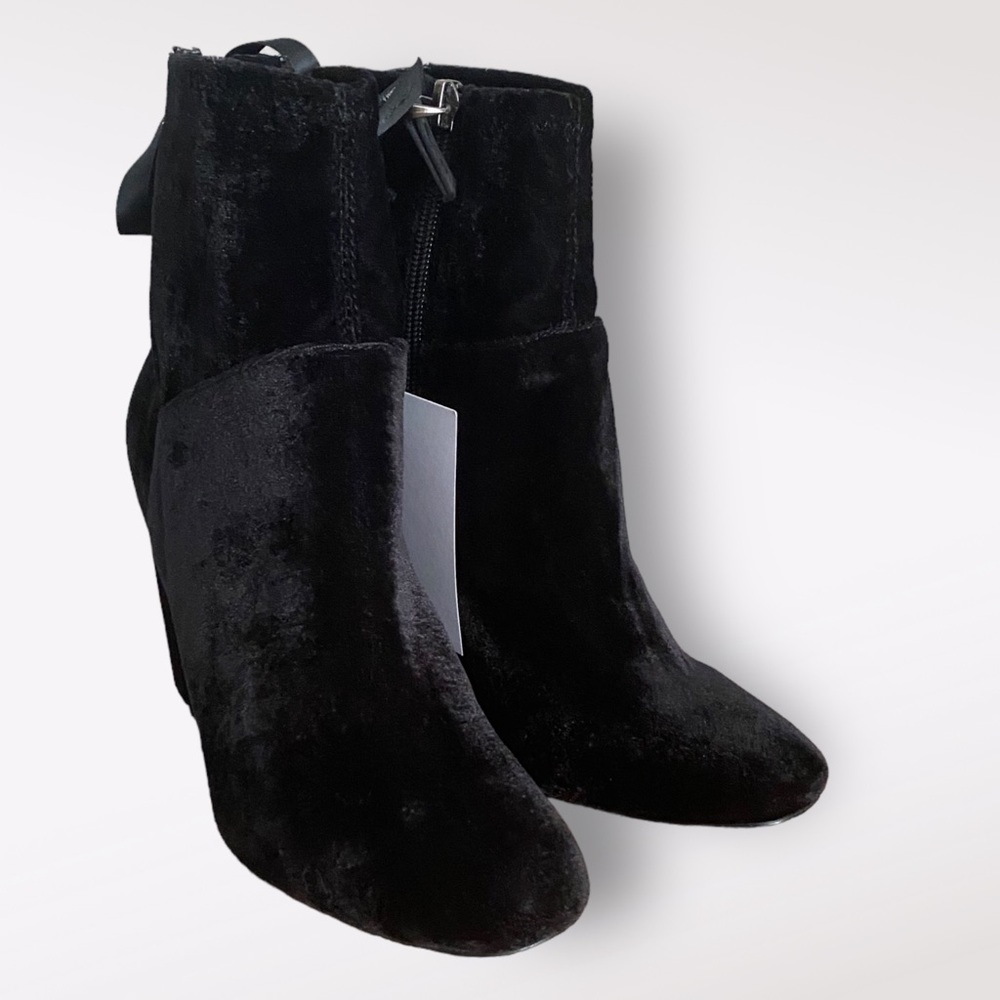 Who What Wear Black Velvet Ankle Booties